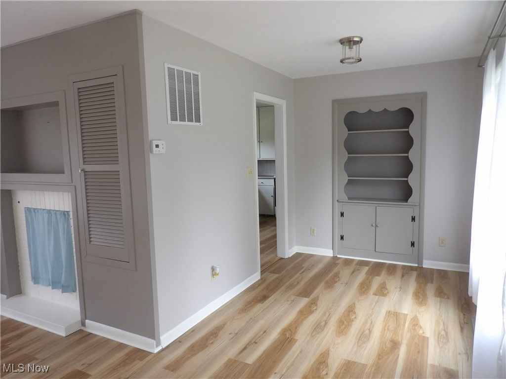 738 E Warner Road Akron OH 44319