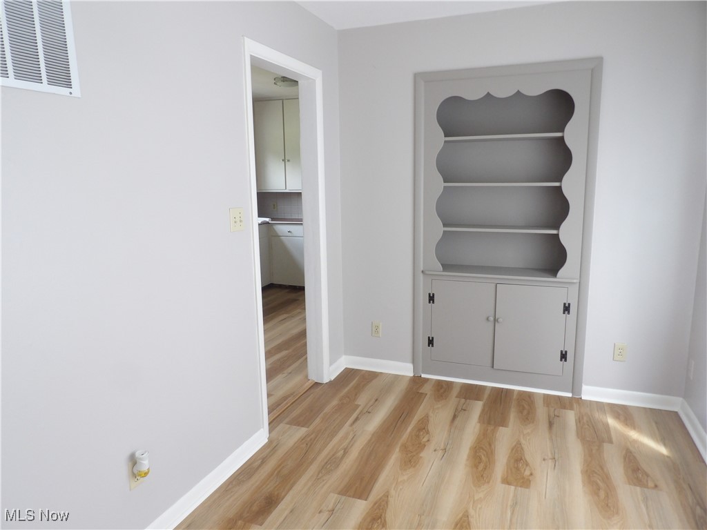 738 E Warner Road Akron OH 44319