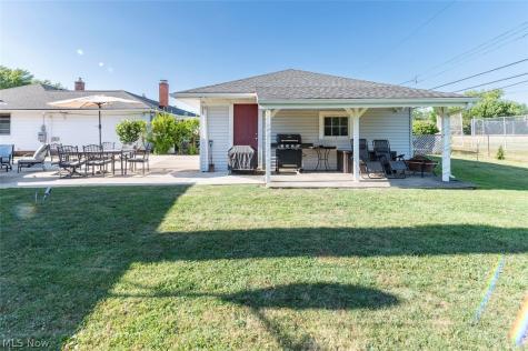 1673 Mayfair Boulevard Mayfield Heights OH 44124