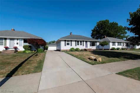1673 Mayfair Boulevard Mayfield Heights OH 44124