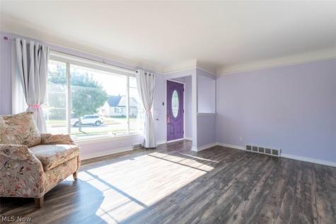 1673 Mayfair Boulevard Mayfield Heights OH 44124