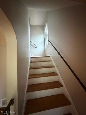 1388 Cranover Road Lyndhurst OH 44124