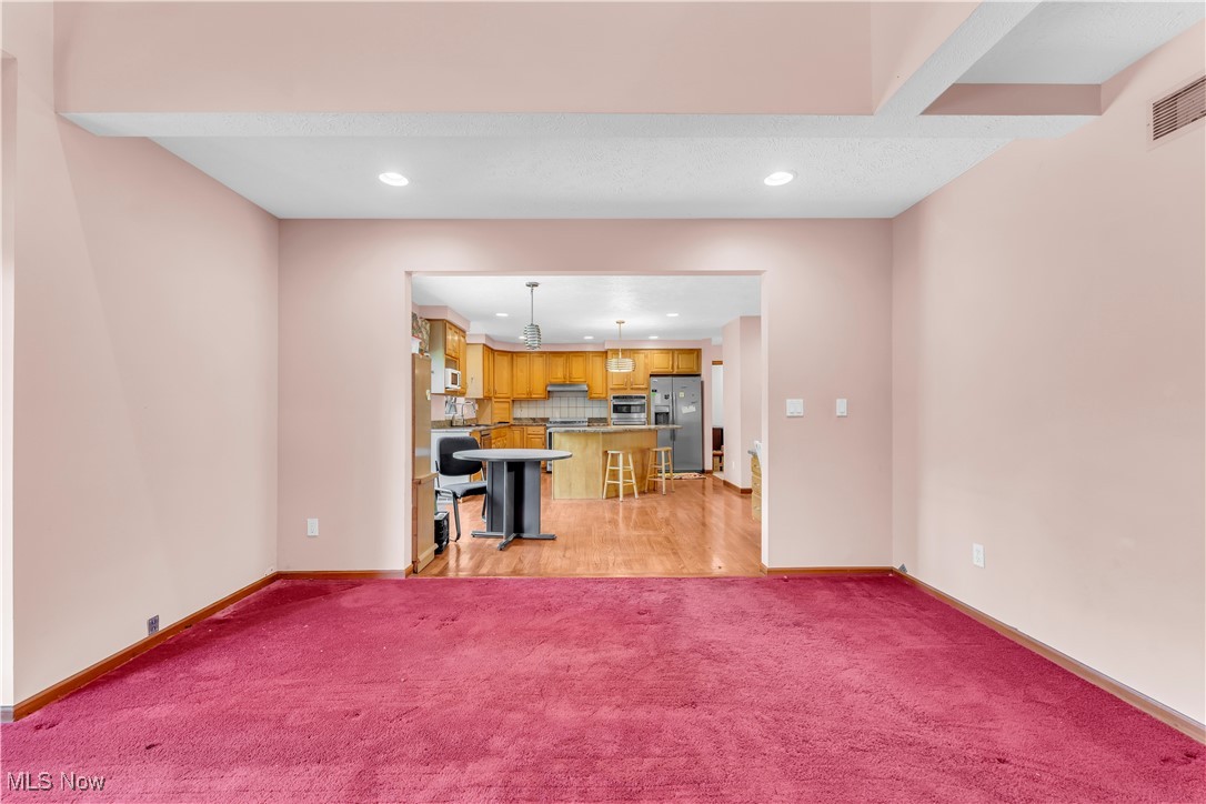 2736 Green Road Shaker Heights OH 44122
