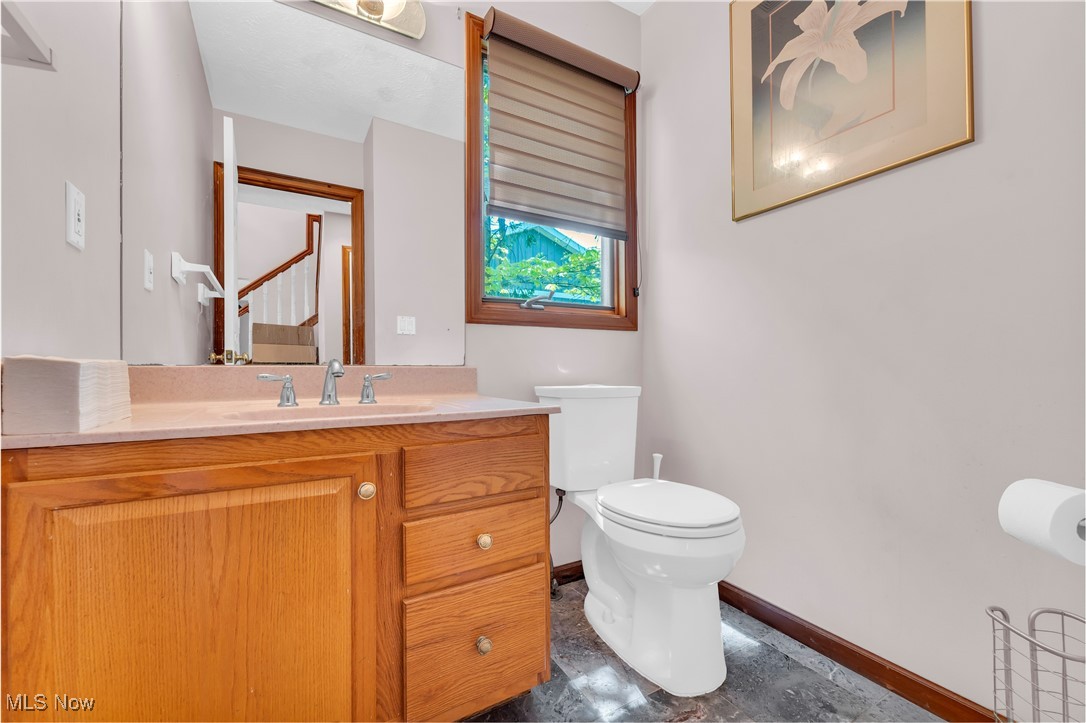 2736 Green Road Shaker Heights OH 44122