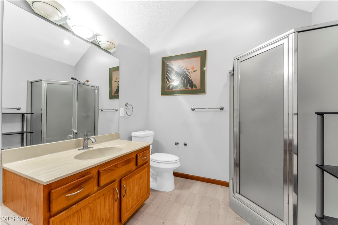 2736 Green Road Shaker Heights OH 44122