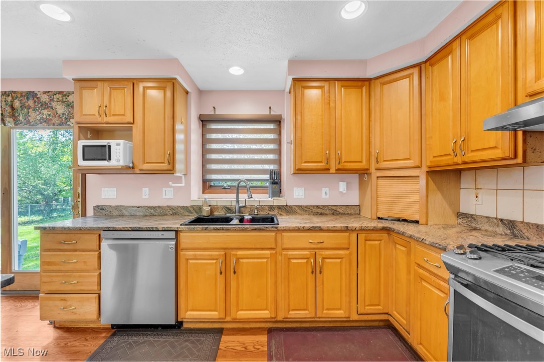 2736 Green Road Shaker Heights OH 44122