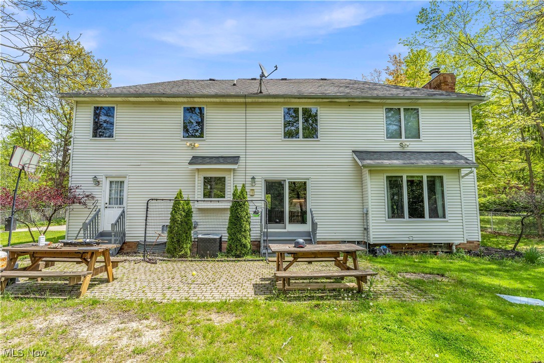2736 Green Road Shaker Heights OH 44122