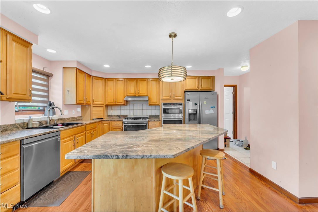 2736 Green Road Shaker Heights OH 44122