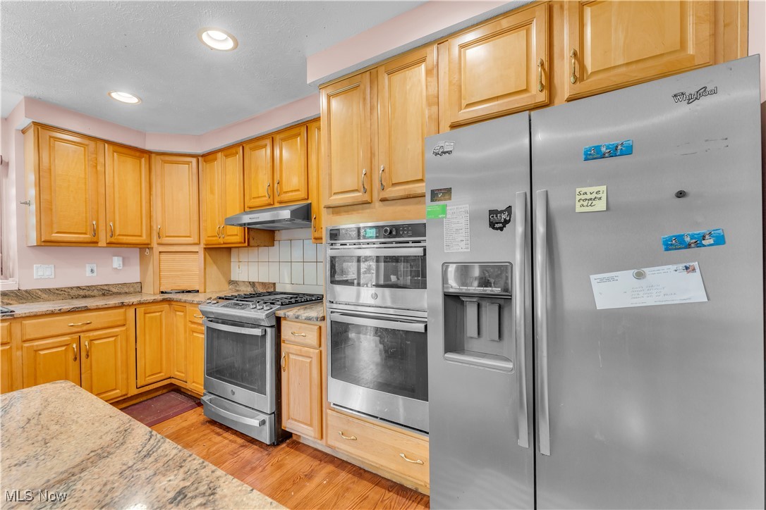2736 Green Road Shaker Heights OH 44122
