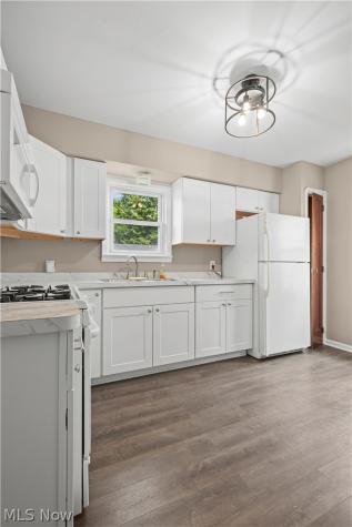 4403 W 57th Street Cleveland OH 44144