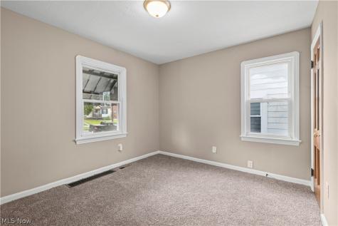 4403 W 57th Street Cleveland OH 44144