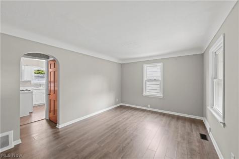 4403 W 57th Street Cleveland OH 44144