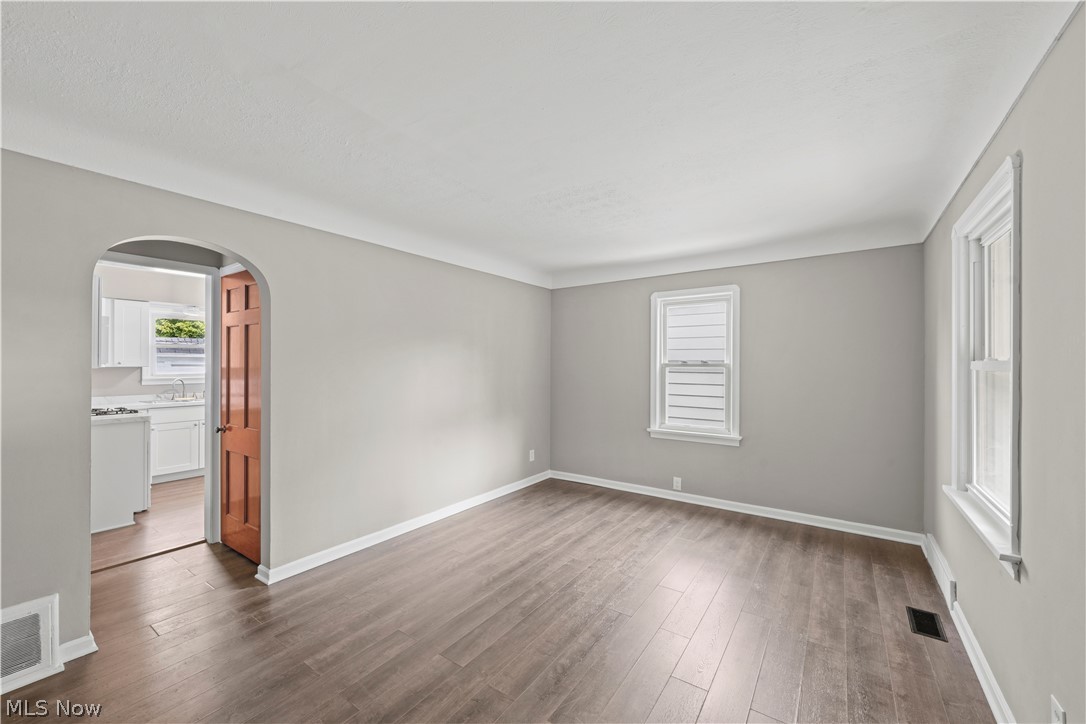 4403 W 57th Street Cleveland OH 44144