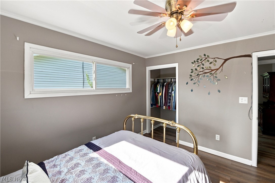 933 Ray Avenue NE New Philadelphia OH 44663