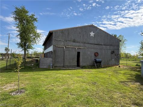 44017 State Route 162 Wellington OH 44090