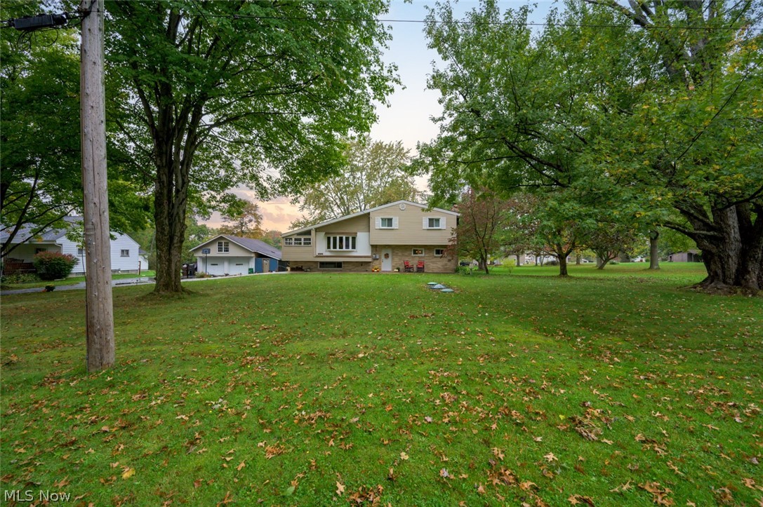 1432 Melbourne Road Vienna OH 44473