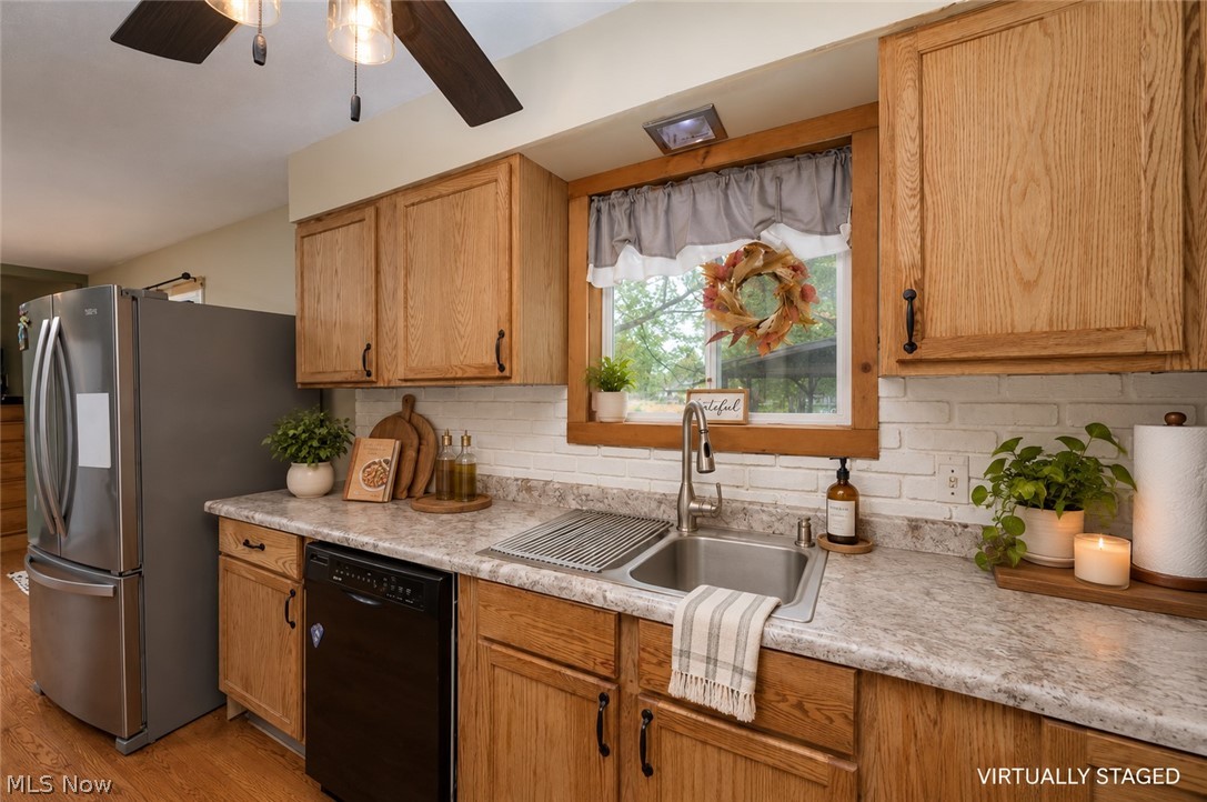 1432 Melbourne Road Vienna OH 44473