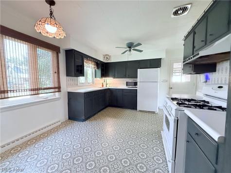 426 W Oregon Avenue Sebring OH 44672