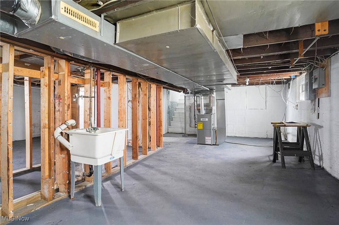 1931 16th Street SW Akron OH 44314