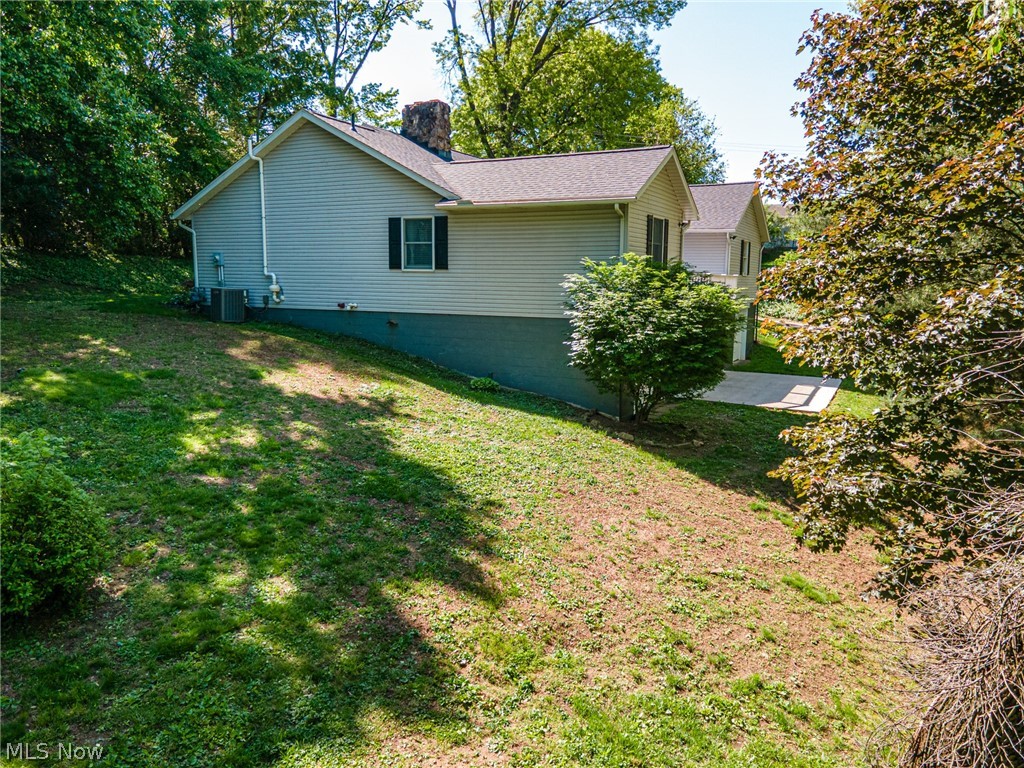1270 Dehart Avenue Coshocton OH 43812