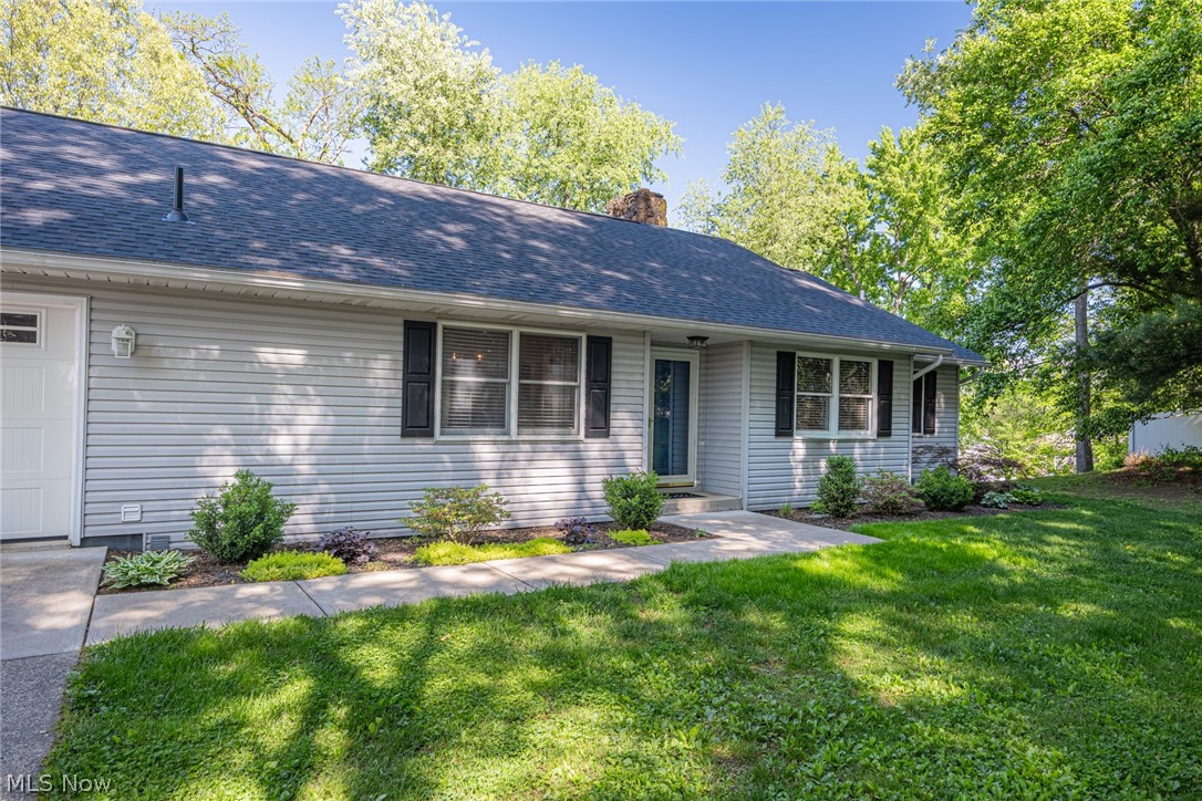 1270 Dehart Avenue Coshocton OH 43812