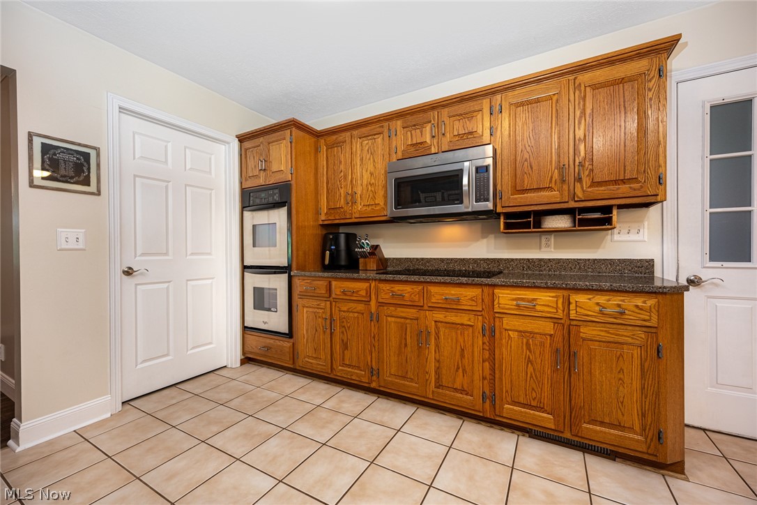 1270 Dehart Avenue Coshocton OH 43812