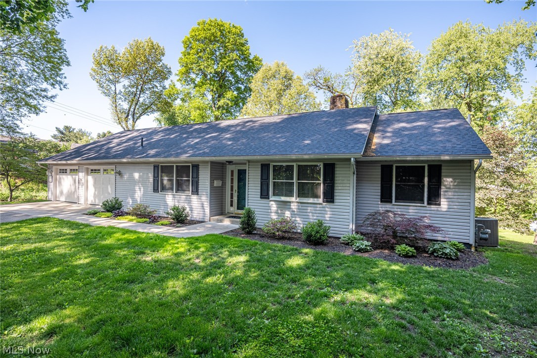1270 Dehart Avenue Coshocton OH 43812