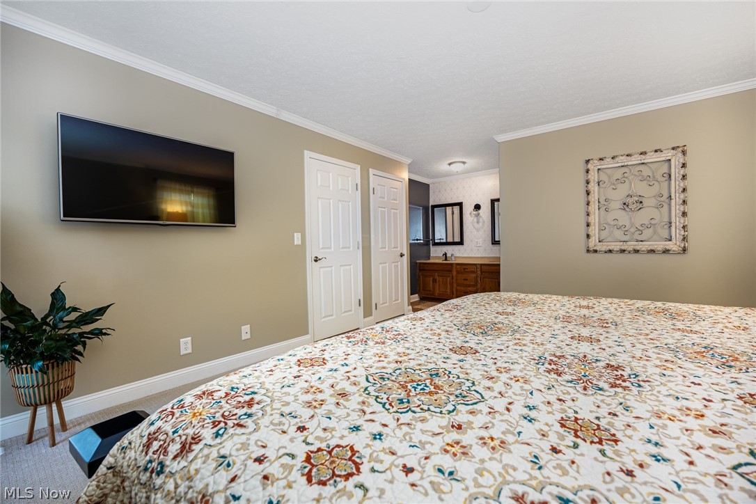 1270 Dehart Avenue Coshocton OH 43812