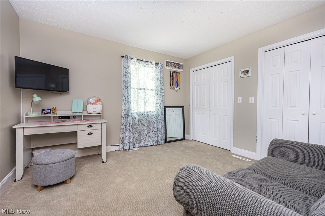 1270 Dehart Avenue Coshocton OH 43812