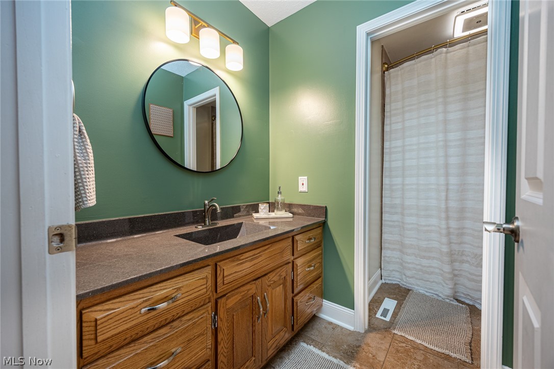 1270 Dehart Avenue Coshocton OH 43812