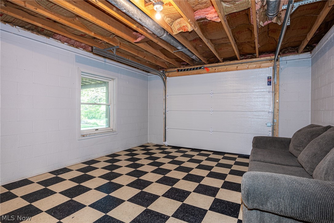 1270 Dehart Avenue Coshocton OH 43812
