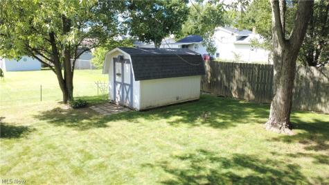 144 Runnemede Drive Youngstown OH 44512