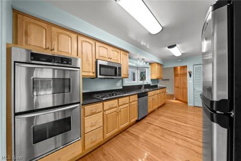 24800 Shaker Boulevard Beachwood OH 44122