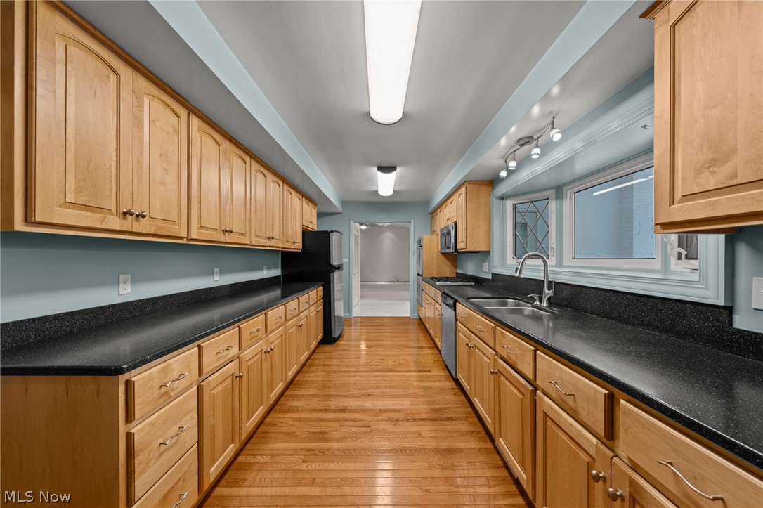 24800 Shaker Boulevard Beachwood OH 44122
