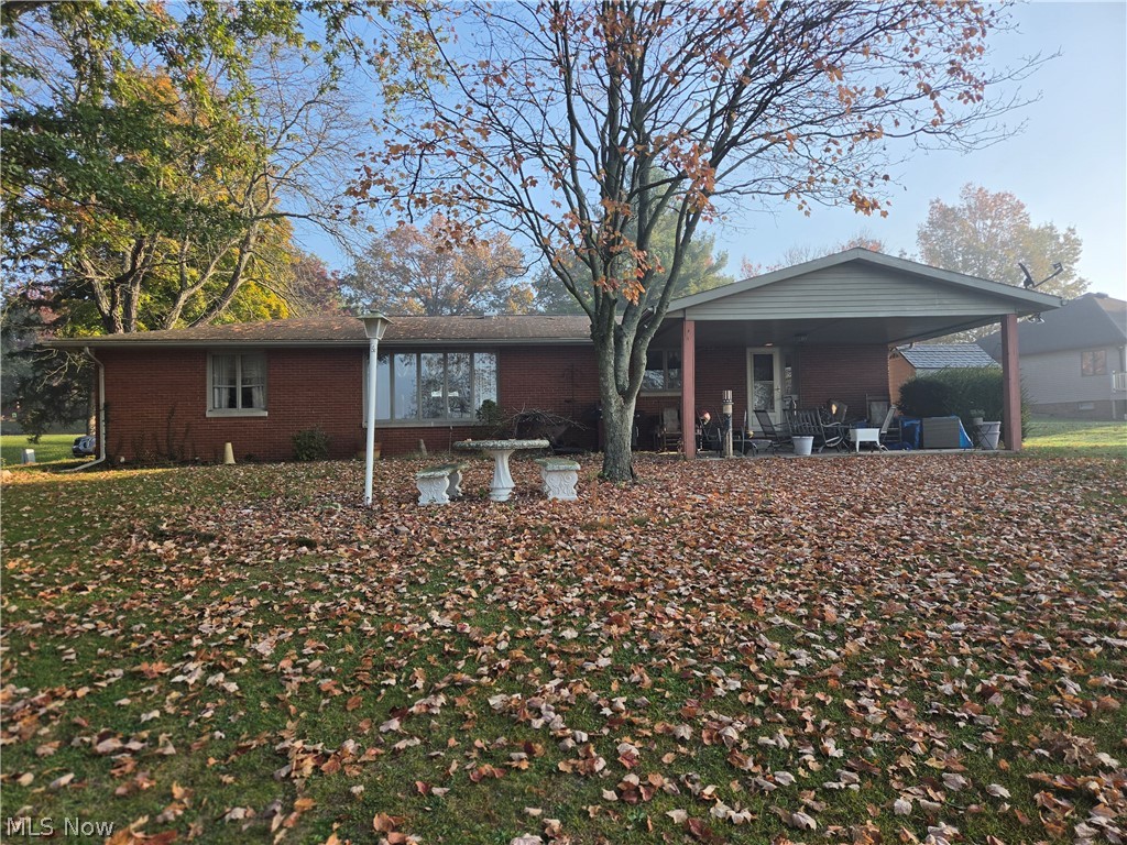 10560 Laurens Drive NE Bolivar OH 44612