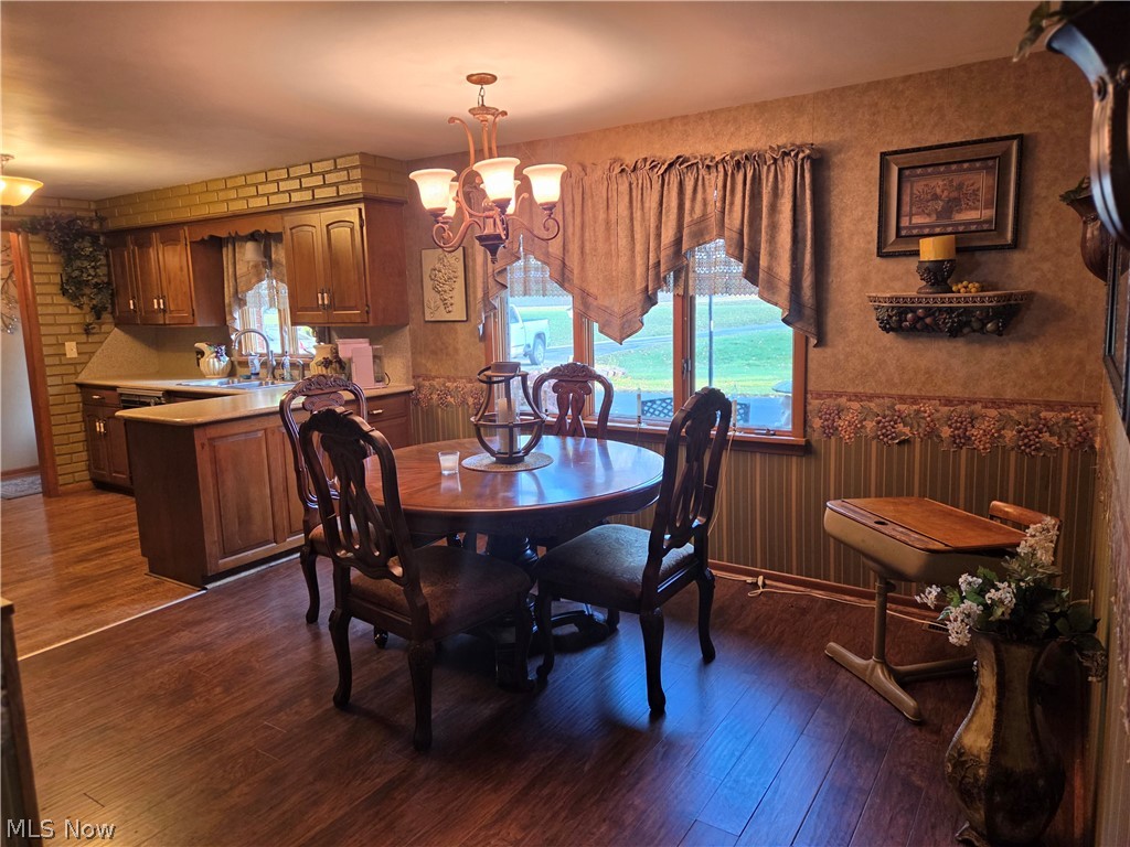10560 Laurens Drive NE Bolivar OH 44612