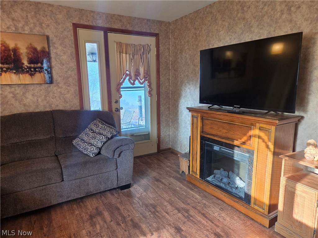 10560 Laurens Drive NE Bolivar OH 44612