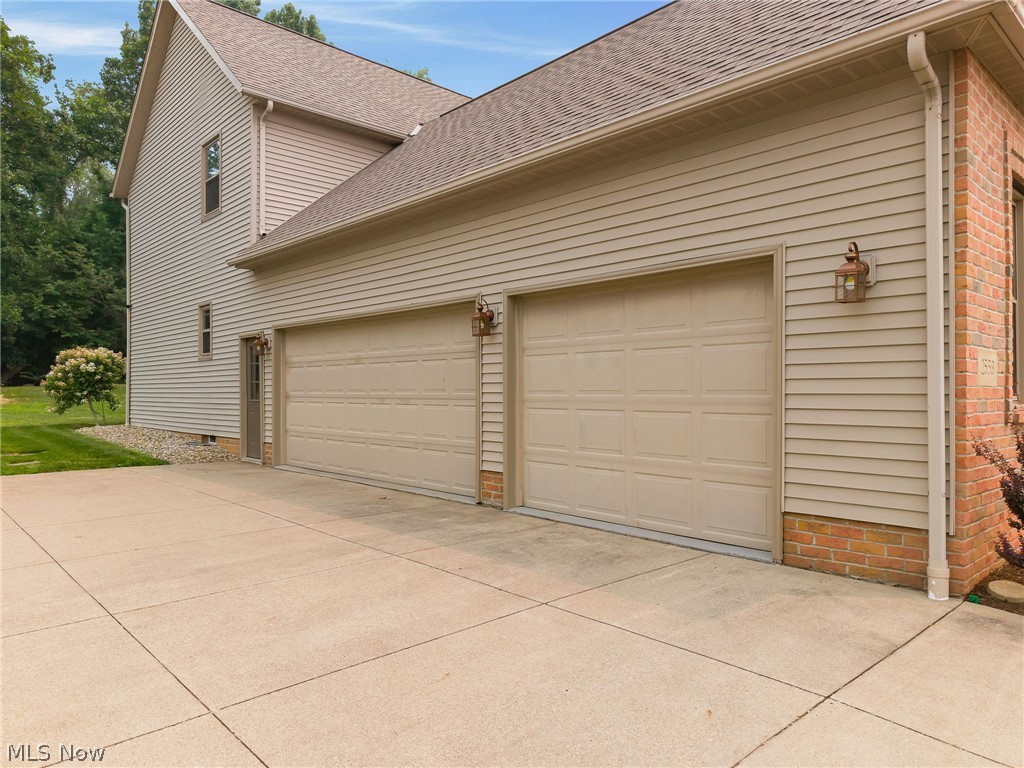 2559 Chadwell Circle NW North Canton OH 44720
