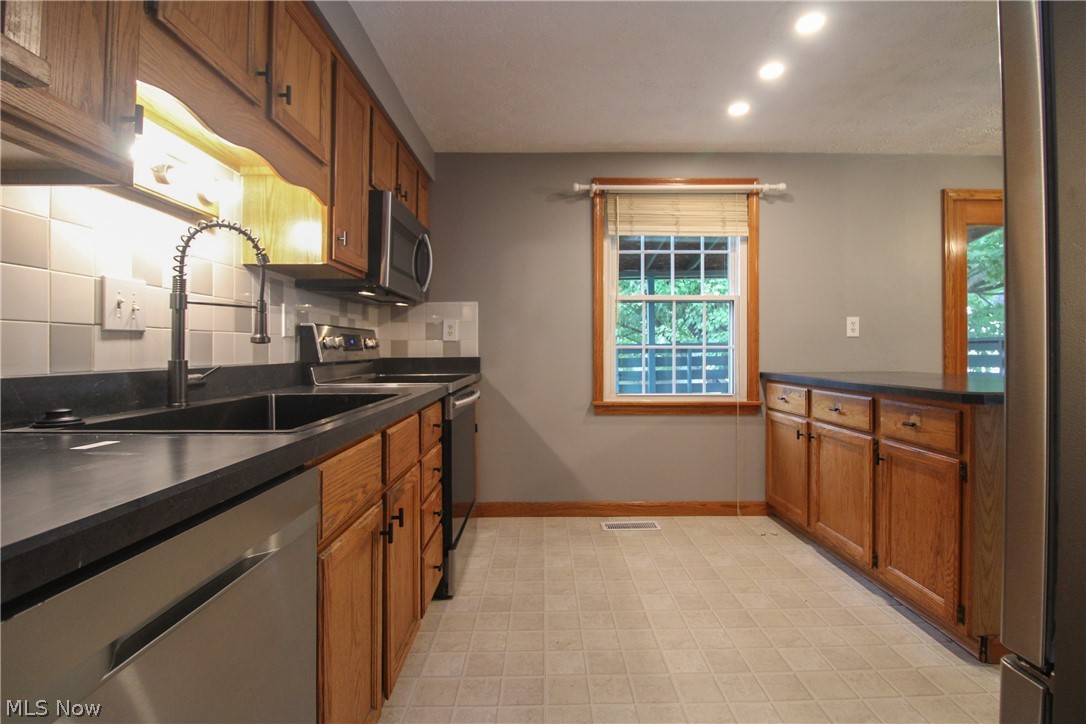 804 Texas Avenue Mcdonald OH 44437