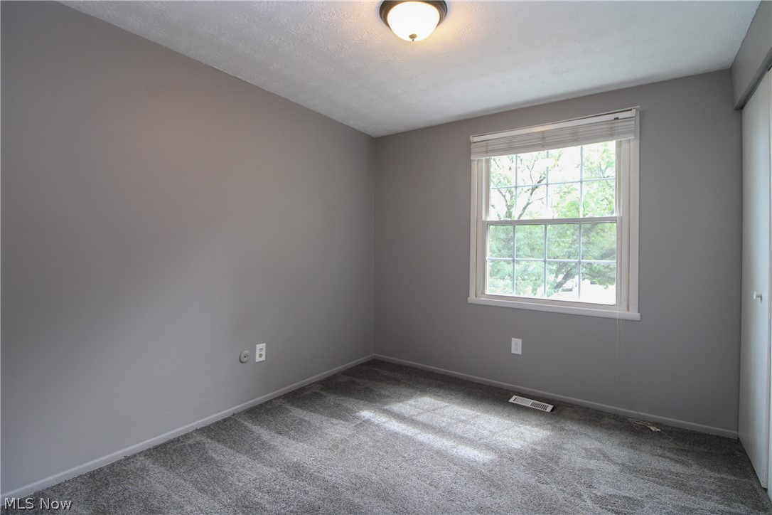 804 Texas Avenue Mcdonald OH 44437
