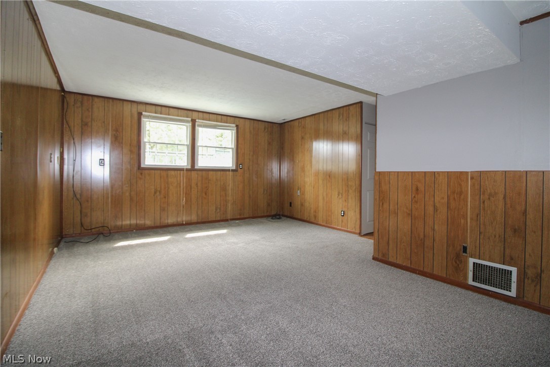 804 Texas Avenue Mcdonald OH 44437