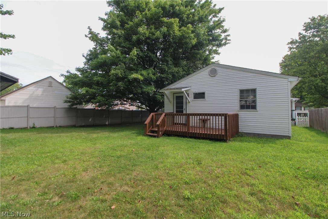 804 Texas Avenue Mcdonald OH 44437