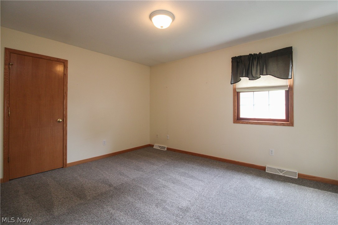 804 Texas Avenue Mcdonald OH 44437
