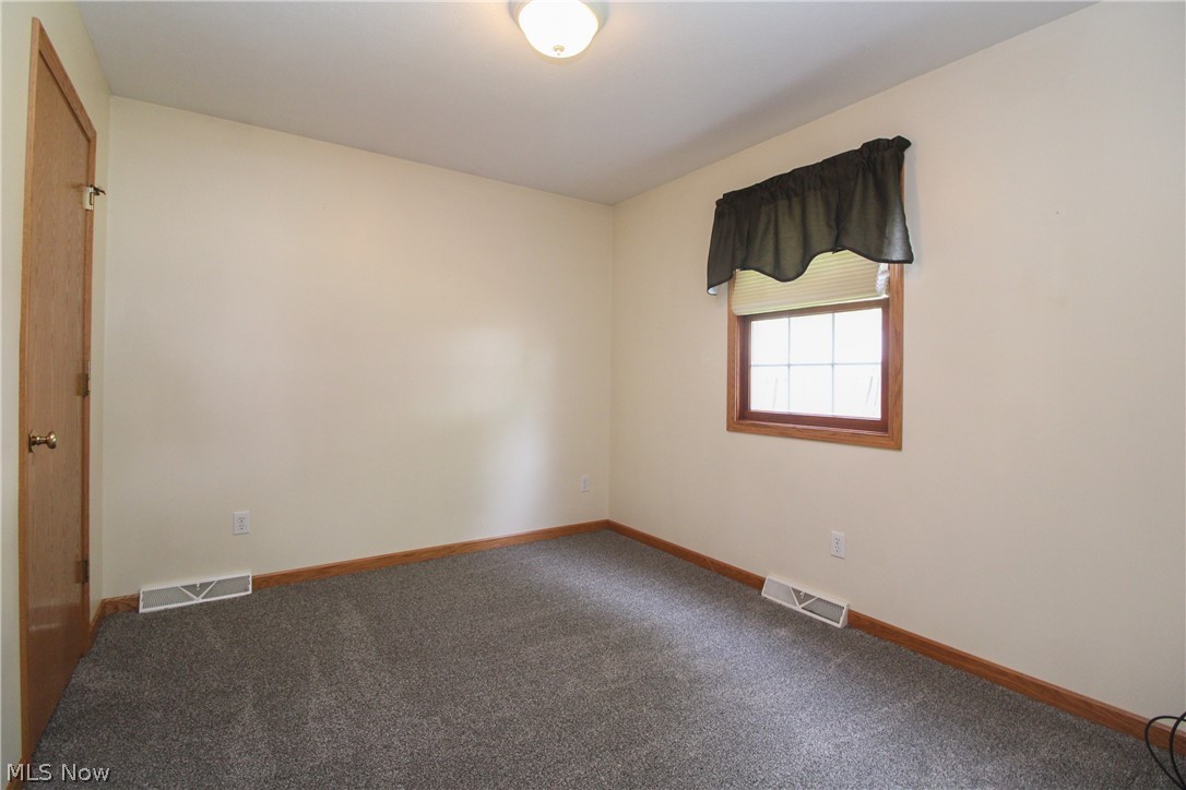 804 Texas Avenue Mcdonald OH 44437
