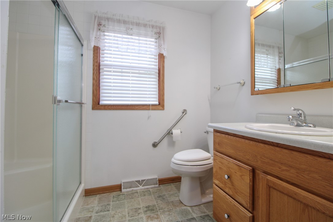 804 Texas Avenue Mcdonald OH 44437