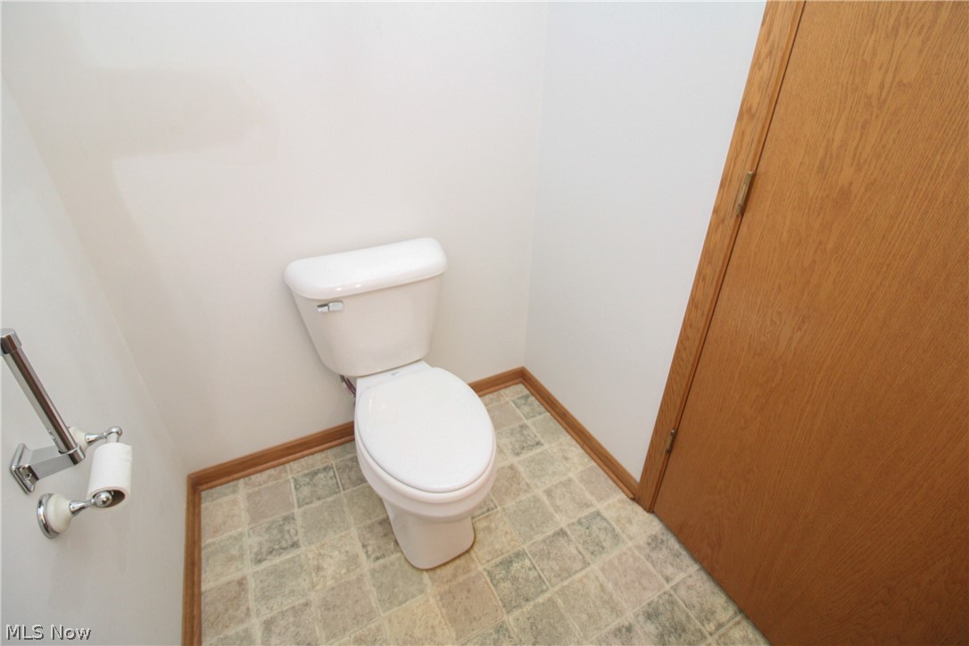 804 Texas Avenue Mcdonald OH 44437