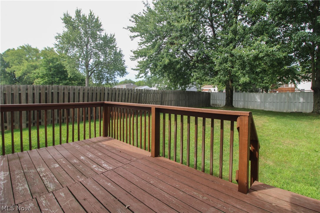 804 Texas Avenue Mcdonald OH 44437