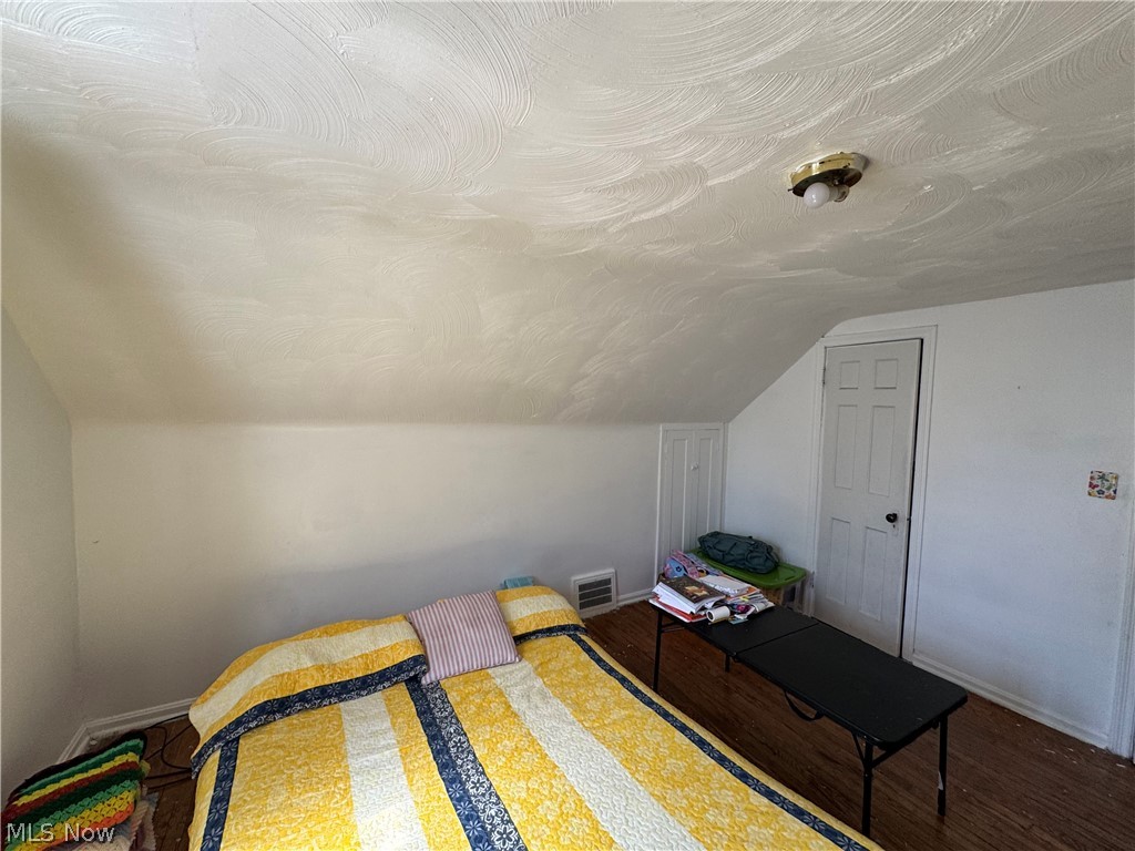 19907 Ridgewood Avenue Warrensville Heights OH 44122