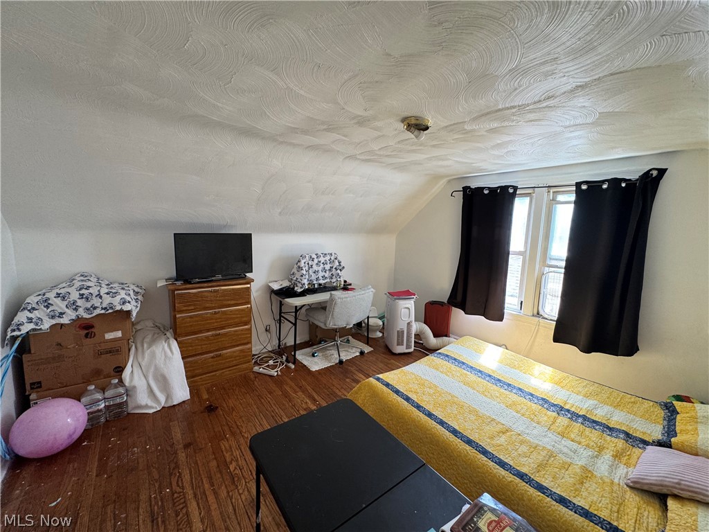 19907 Ridgewood Avenue Warrensville Heights OH 44122