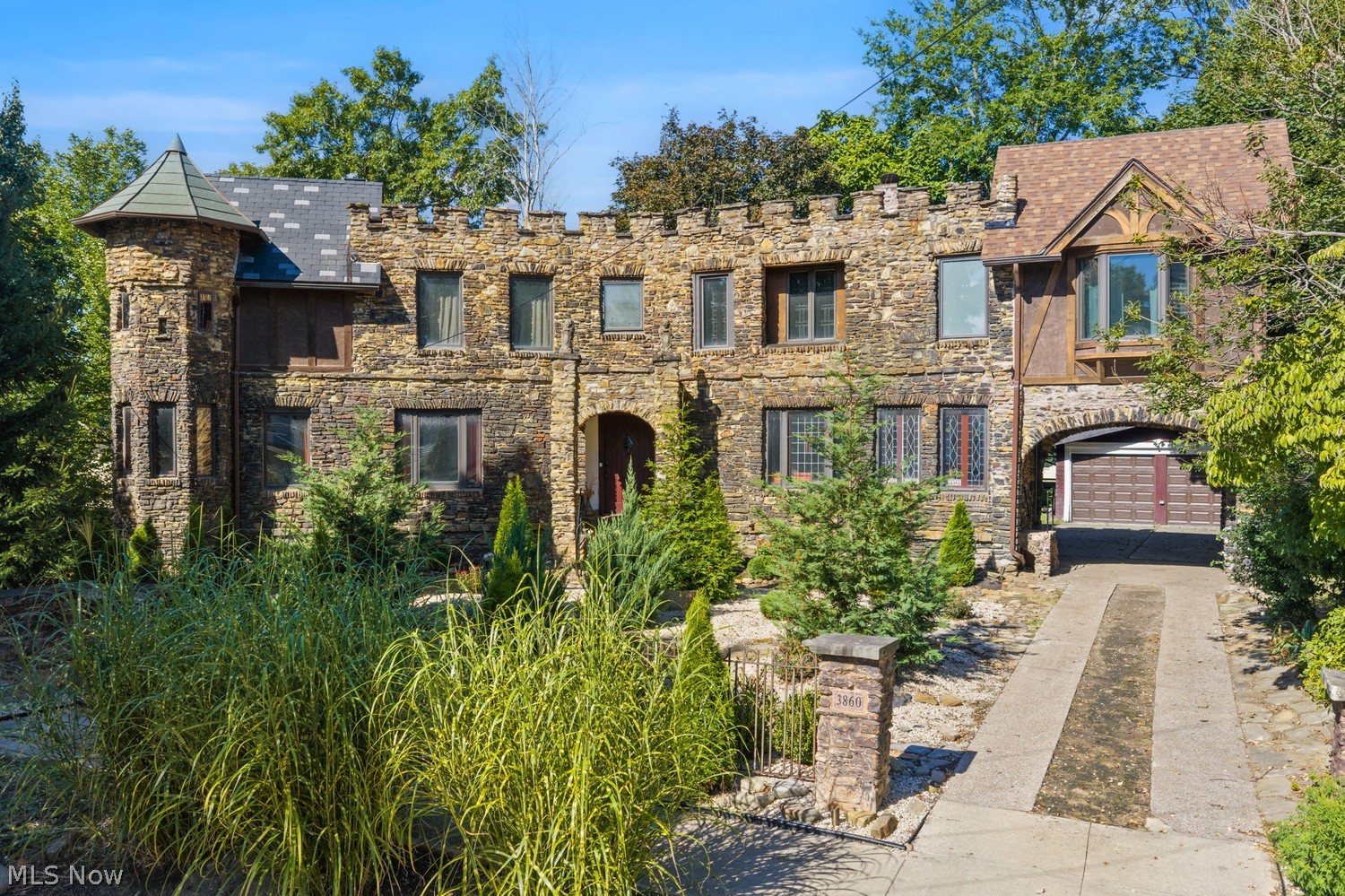 3860 W 44th Street Cleveland OH 44109
